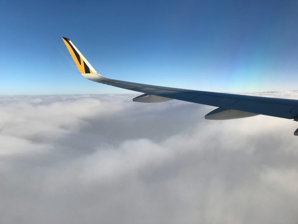 Can I Leave The U.S. After My I-140 Form Is Approved And Come Back When My Priority Date Is Current plane returning to USA